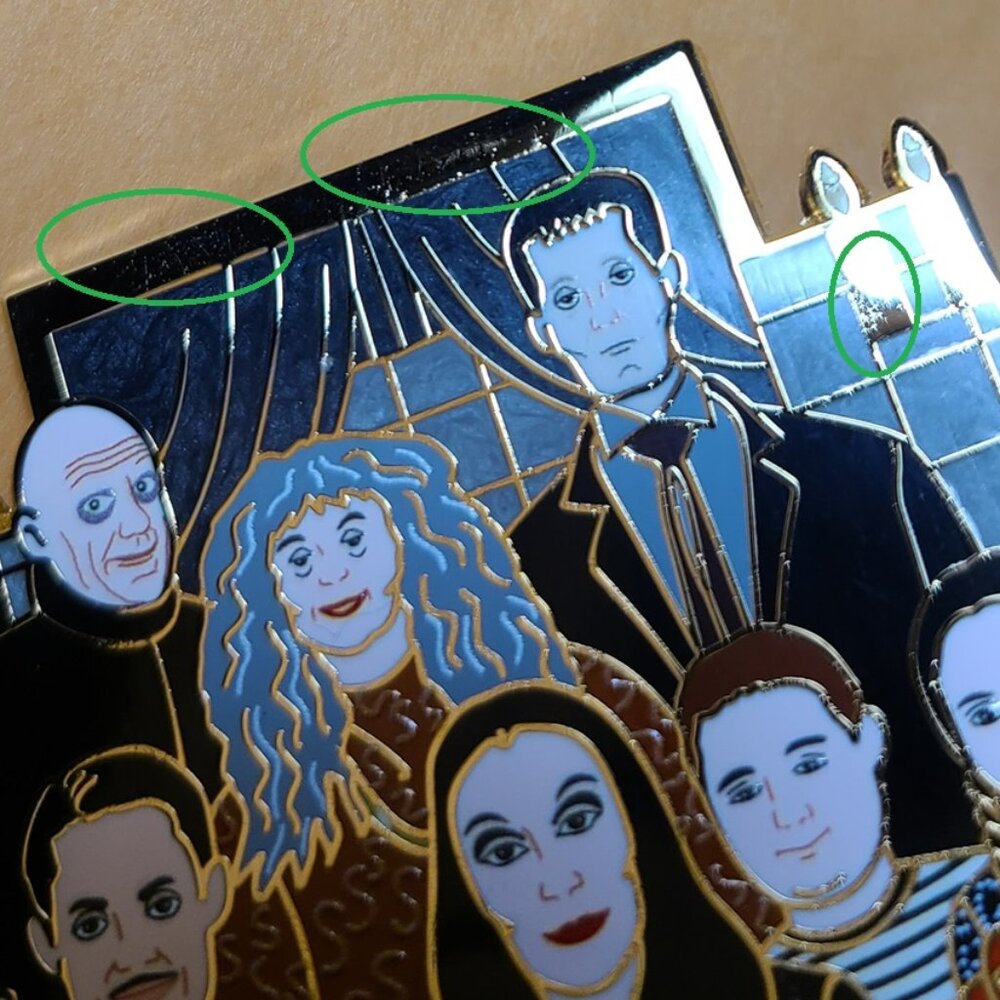Addams Family Enamel Pin - Morticia Gomez Anjelica Huston Raul Julia Gomez 90s - Picture 2 of 4